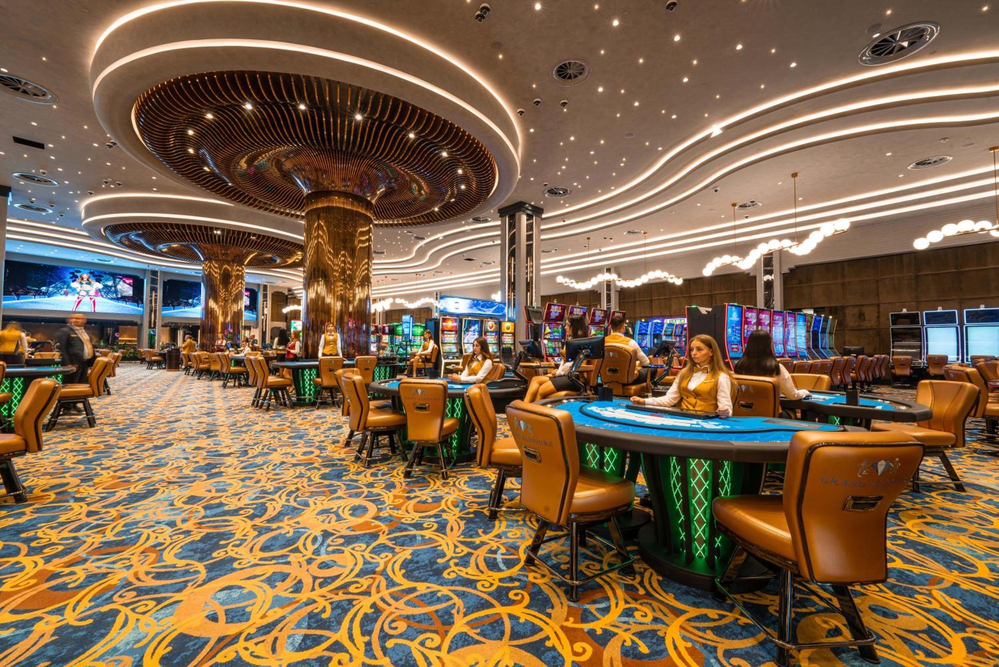 Grand Sapphire & Casino Otel 5*